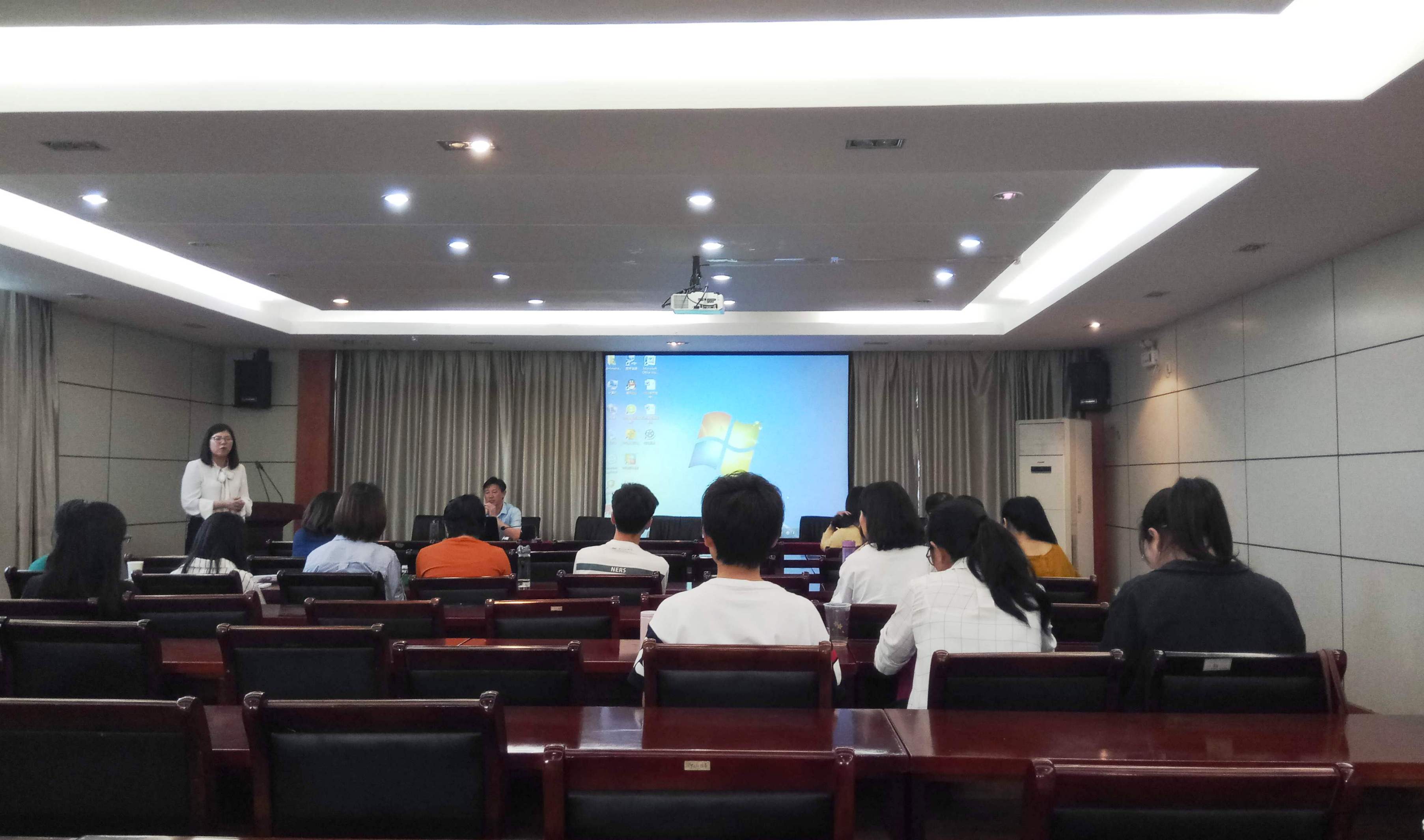 安徽师范大学外国语学院张德让教授来贝博官网做学术讲座
