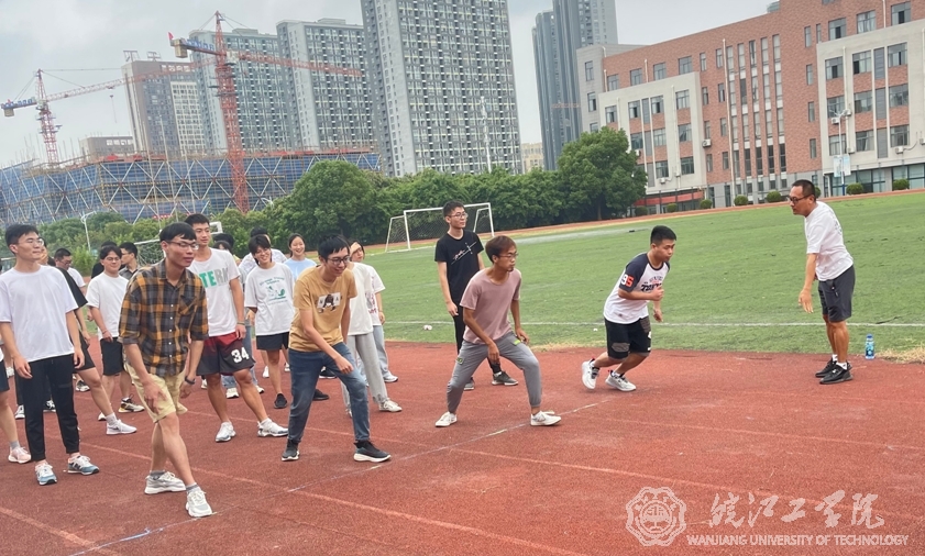 贝博官网开展大学生体质测试
