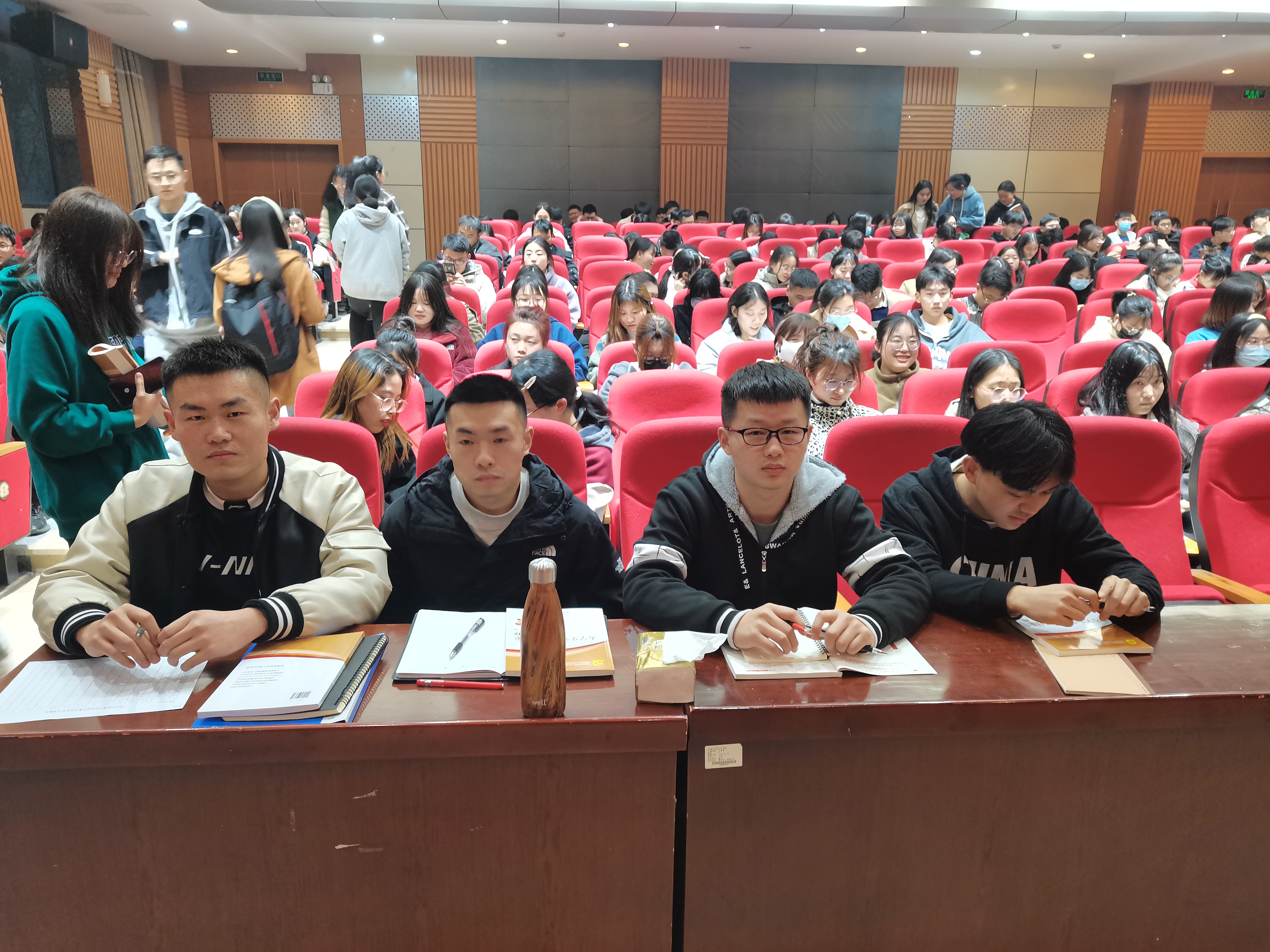 财经学院积极组织学员参加贝博官网第七期发展对象培训班