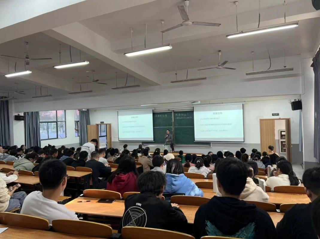 迎接新形势，探路新业态 ——BB贝博艾弗森官方网站财经学院国贸专业学术讲座