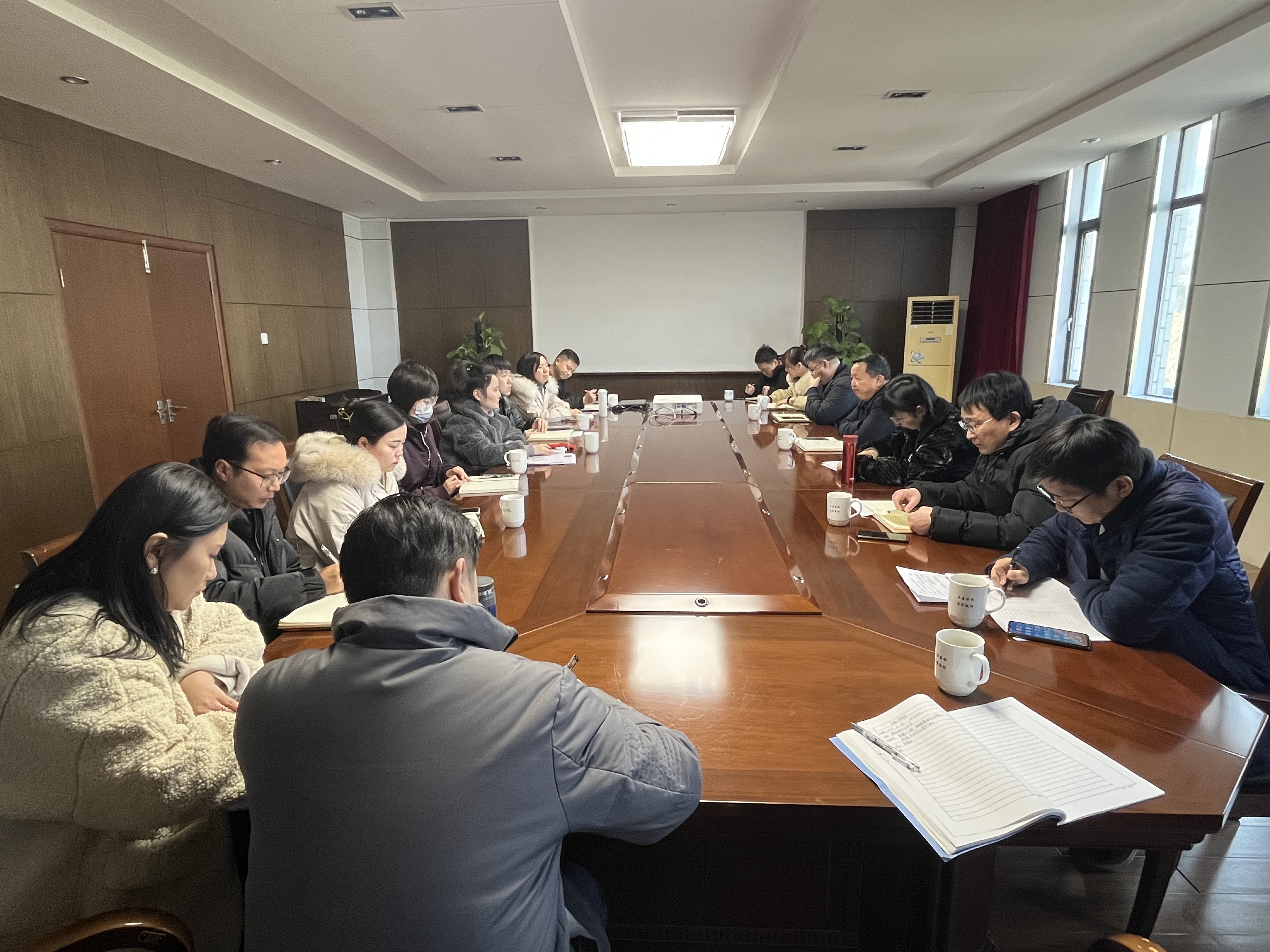 贝博官网召开新学期首次学生工作例会