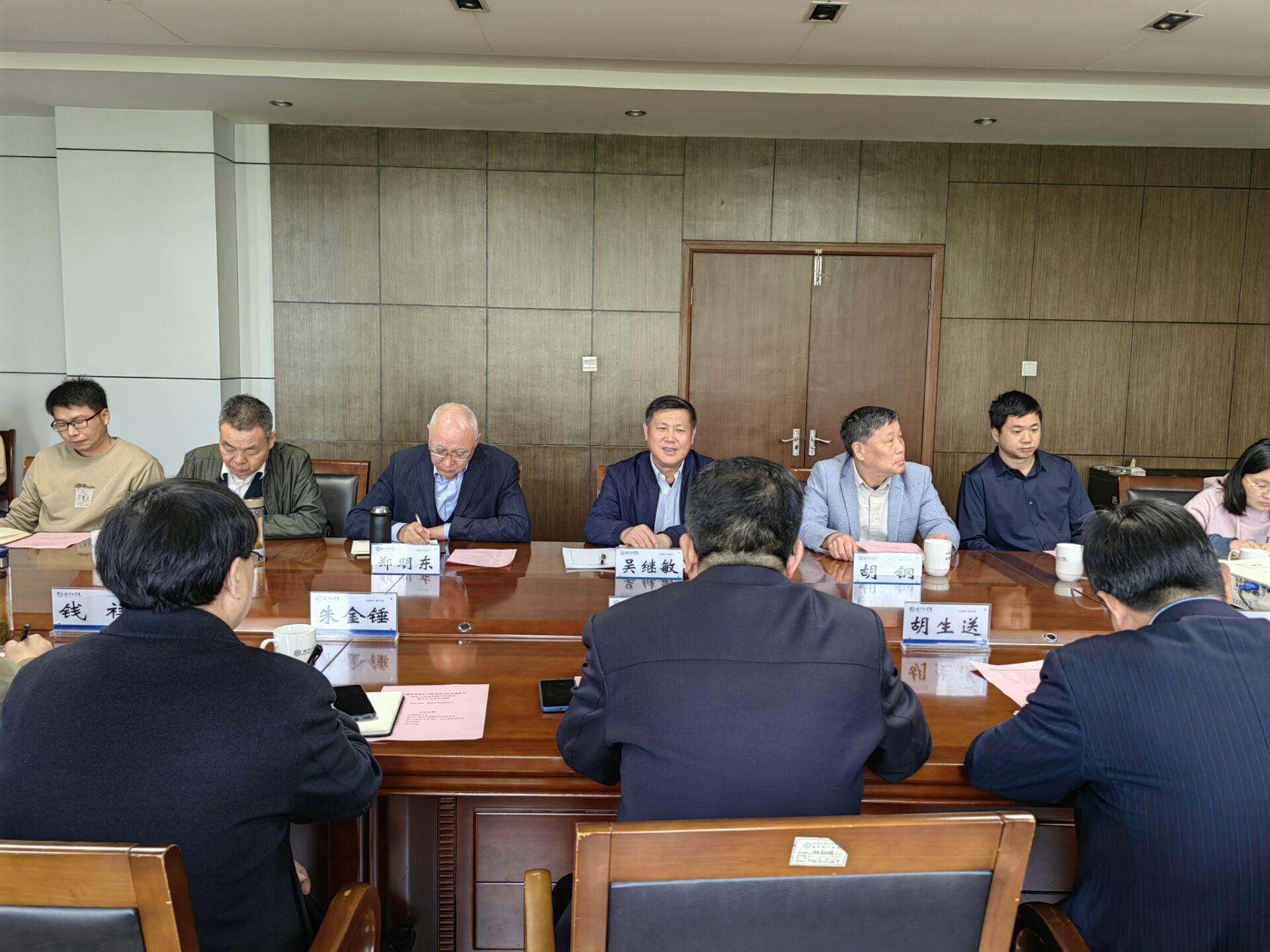 安徽省地质矿产勘查局322地质队与BB贝博艾弗森官方网站签订合作协议