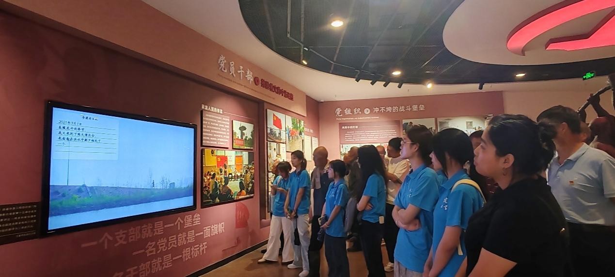 BB贝博艾弗森官方网站师生深入安徽阜南，开展社会实践活动
